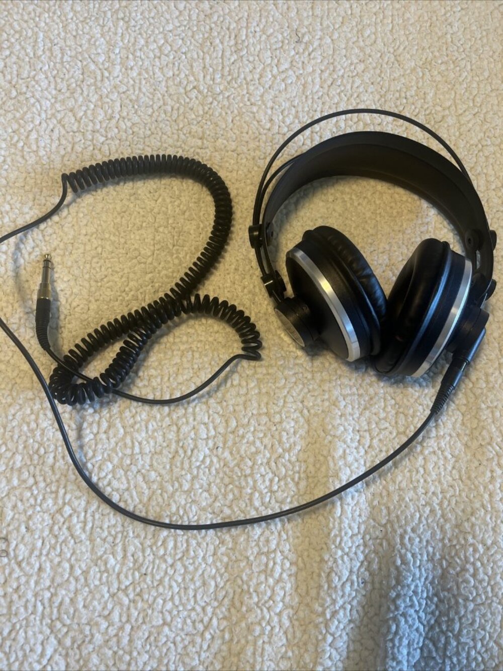 AKG K271 MKII PROFESSIONAL STUDIO HEADPHONES